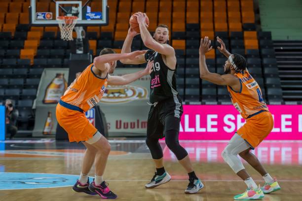 断断续续 断断续续